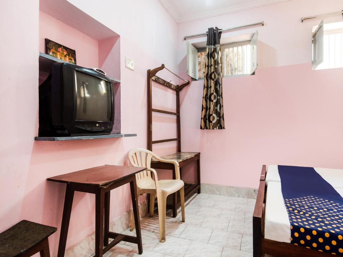 Spot On 75742 Sri Devi Lodge Kakinada Luaran gambar