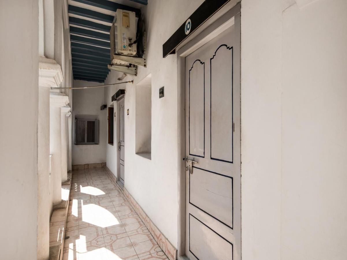 Spot On 75742 Sri Devi Lodge Kakinada Luaran gambar